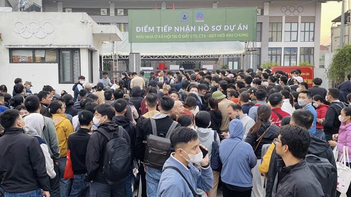 Hàng nghìn căn hộ giá rẻ sắp đổ bộ Hà Nội: dân có rộng cửa mua nhà? - 1