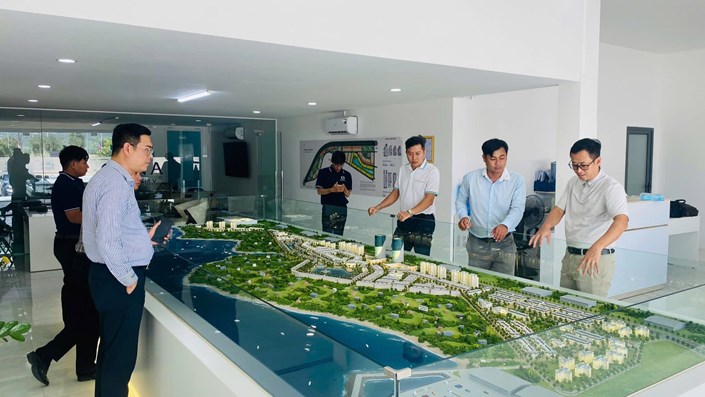 Bất động sản cận Tết: Người giàu tiền lớn xuống tay, còn người ở thực như chúng tôi xin… nín thở - 1