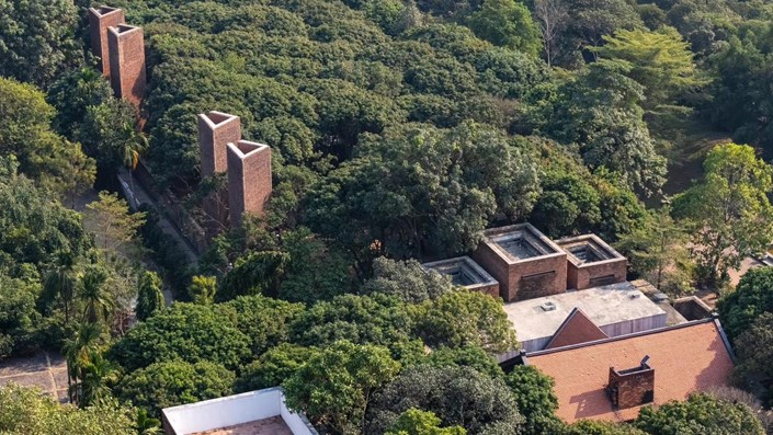 Đừng vội vứt ngói cũ, vì chúng có thể lọt Top những công trình đẹp nhất thế giới đấy!  - 1