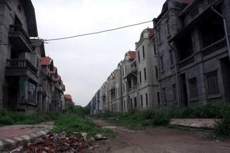 Dự án bán ko được, nhà ma khắp nơi, nhưng sao vẫn báo lãi?  - 1