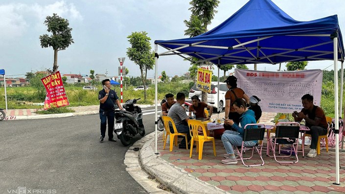 Nhà đầu tư mất tiền tỷ vì lướt sóng đất vùng ven - 1