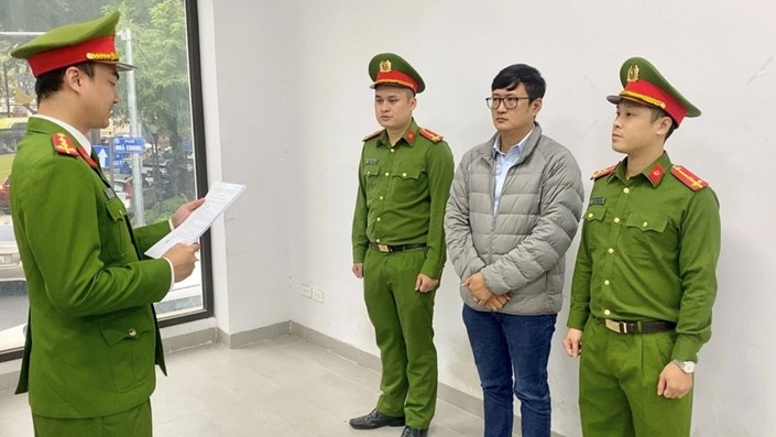 Trưởng ban quản trị bị khởi tố trong vụ mâu thuẫn chỗ đỗ ôtô ở hầm chung cư   - 1