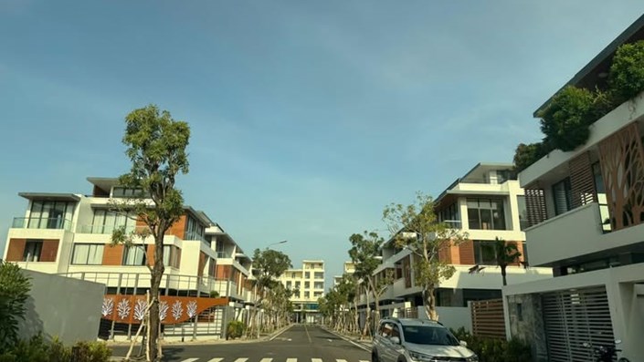 Càng nhiều dự án bất động sản thì giá nhà đất càng tăng. Vì sao?   - 1