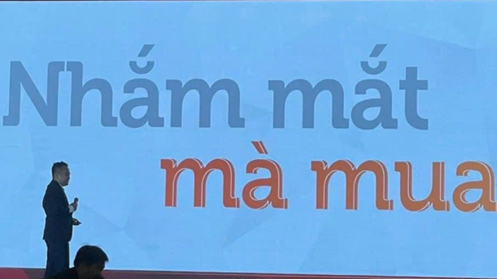 Nhắm mắt mà mua.   - 1