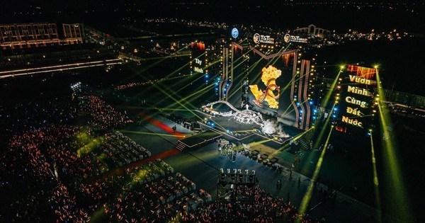Mãn nhãn với “siêu sân khấu” tại Đại nhạc hội T&T City Millennia - 1