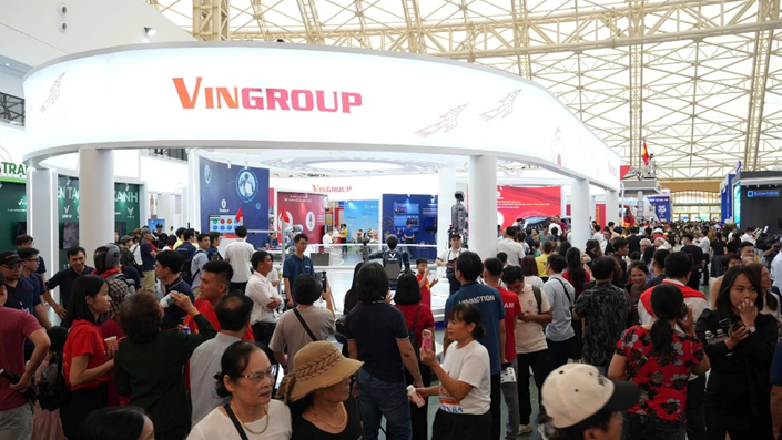 VEC đón hơn 230.000 khách đến khai mạc Triển lãm thành tựu đất nước, Boutique Gate chứng minh sức hút - 1