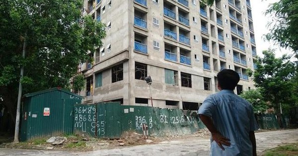 Mua nhà được 2 năm thì thất nghiệp, thu nhập từ 51 triệu giờ còn 17 triệu: Cố giữ nhà thì nợ chồng nợ nhưng cố bán đi thì.... - 1