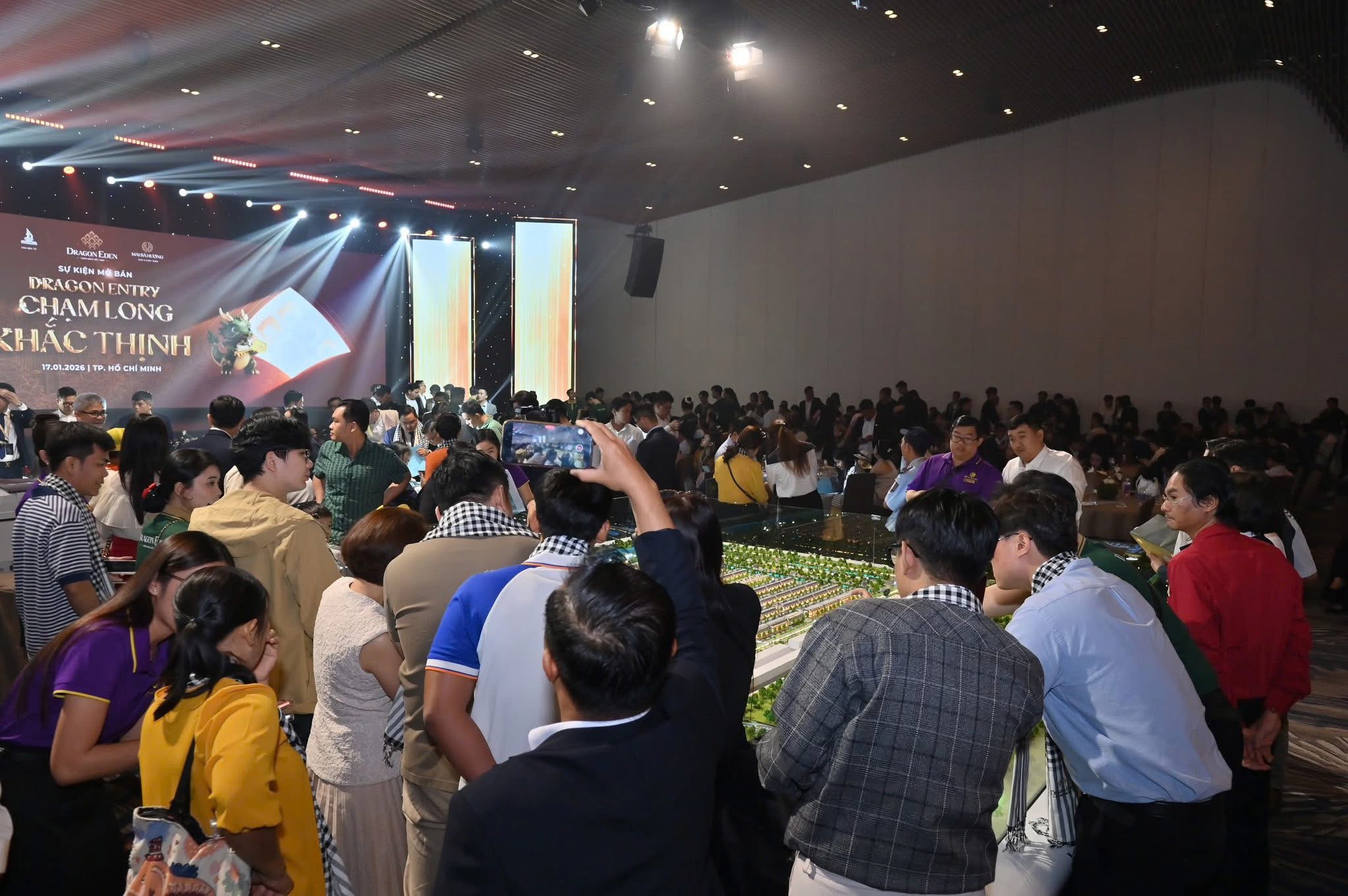 Cơn mưa nguồn cung nhà ở năm nay, nhưng không biết lấy tiền đâu để mua thôi! - 1