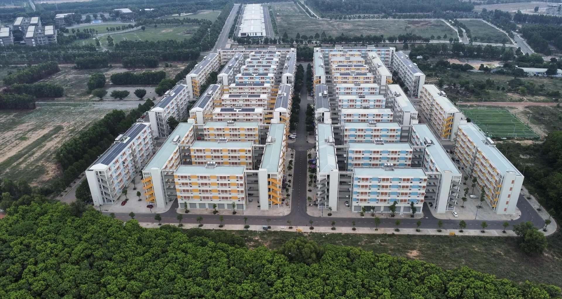 Khu nhà giàu mà có NƠXH thì nghe lại bớt giàu mất, cũng đúng mà các bác - 1