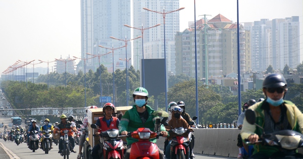 Giá nhà “ngược chiều yêu thương” với lãi suất, gói ưu đãi mua nhà cho người trẻ có đủ sức cứu cánh? - 1