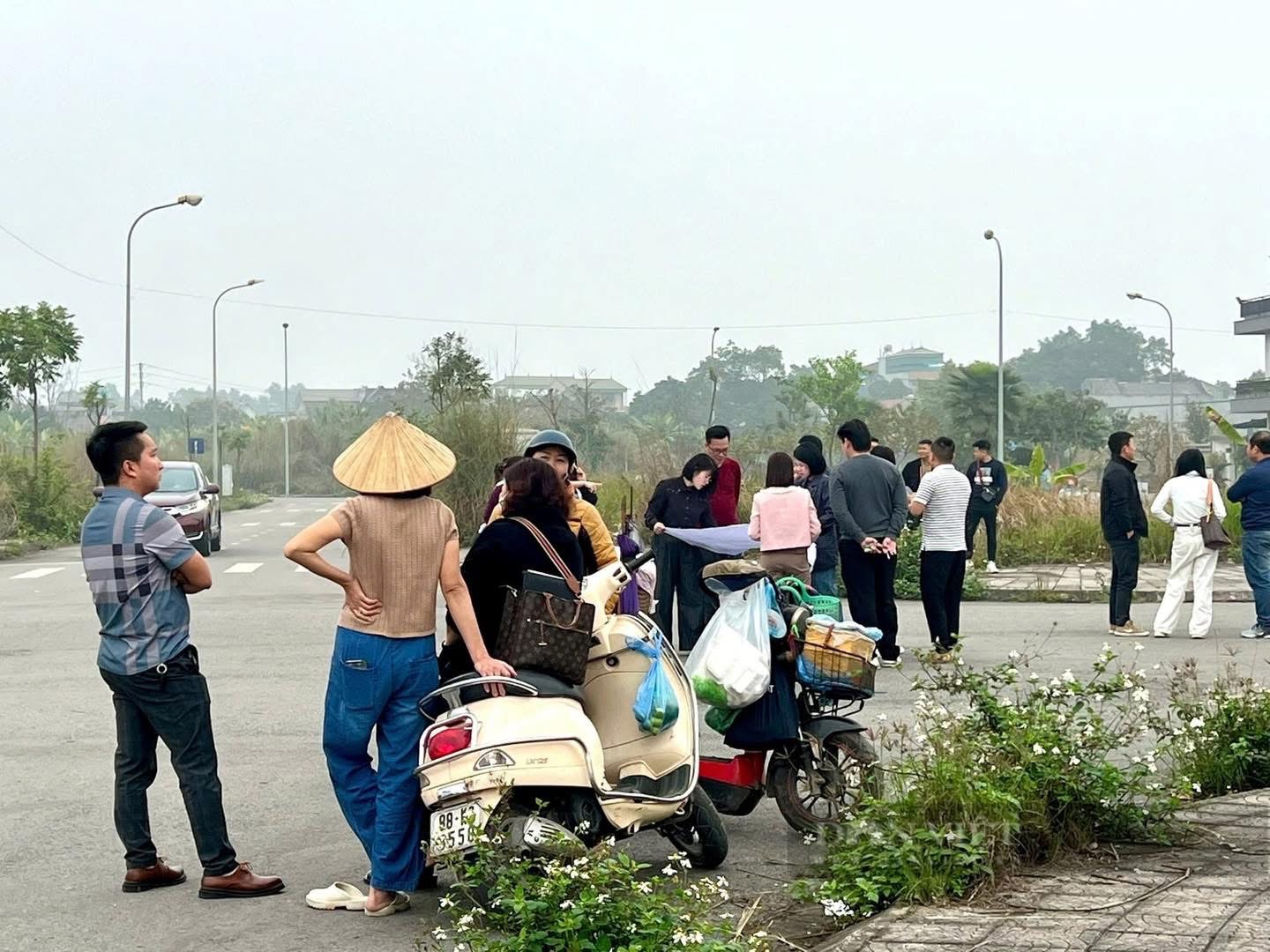 “Đừng để tiền rơi”: Khi cò đất lợi dụng tin đồn sáp nhập tỉnh để đẩy giá bán “nóng” - 1