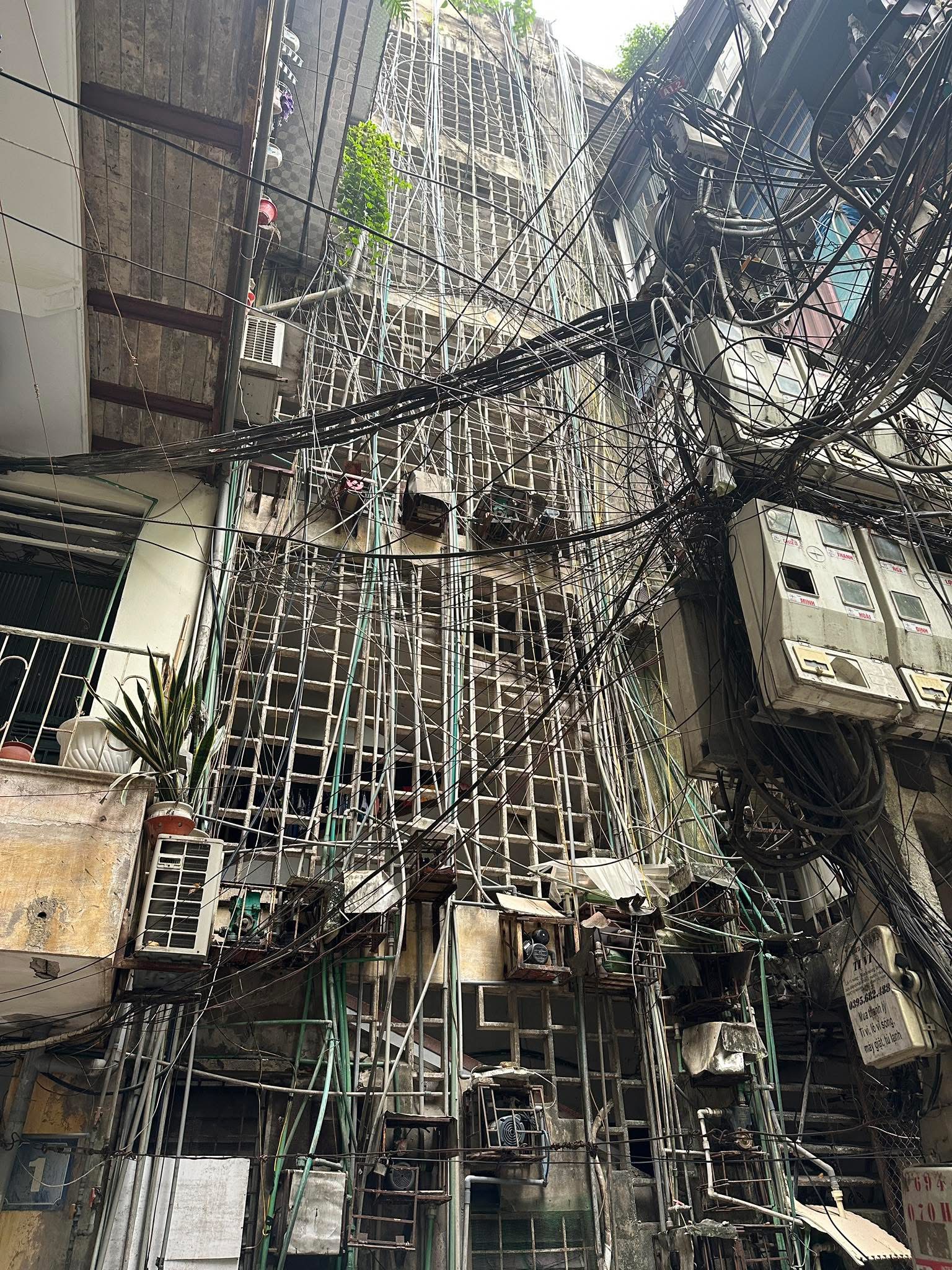 Tập thể Hà Nội: giữa ký ức và bài toán pháp lý, đừng chọn bằng mỗi cảm xúc - 1