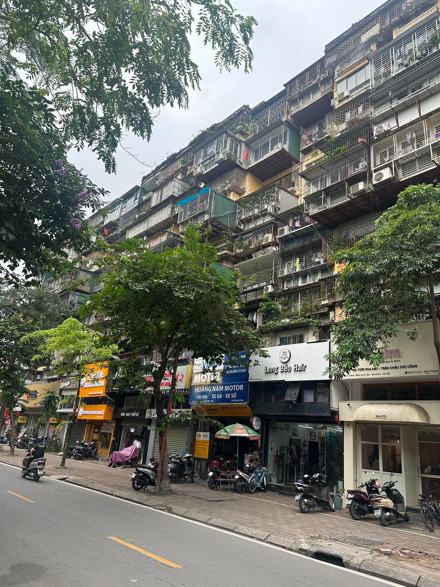 Nhà tập thể cũ Hà Nội đồng loạt giảm giá: Chuyện gì đang xảy ra? - 1