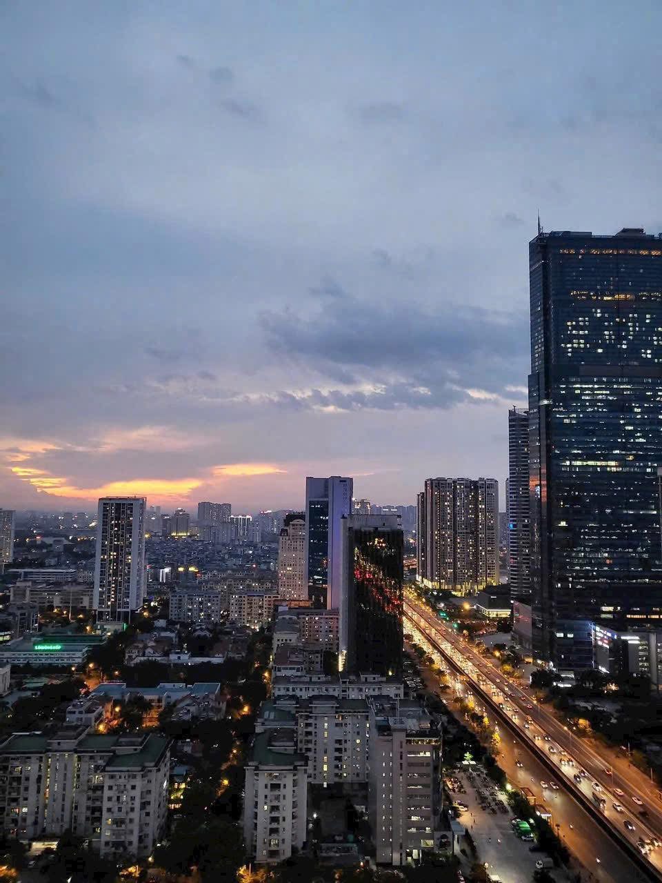 Mấy hôm nay lướt hội nhóm bất động sản, thi thoảng đọc tin đăng cho thuê nhà mà cảm giác như đang xem bảng giá ở Singapore - 1