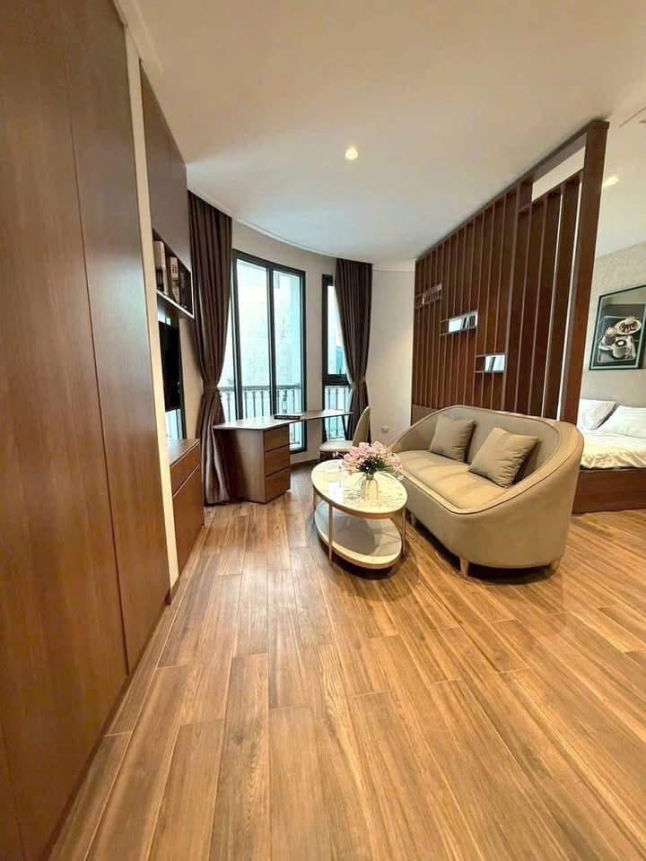 Bí mật của căn Studio - 1