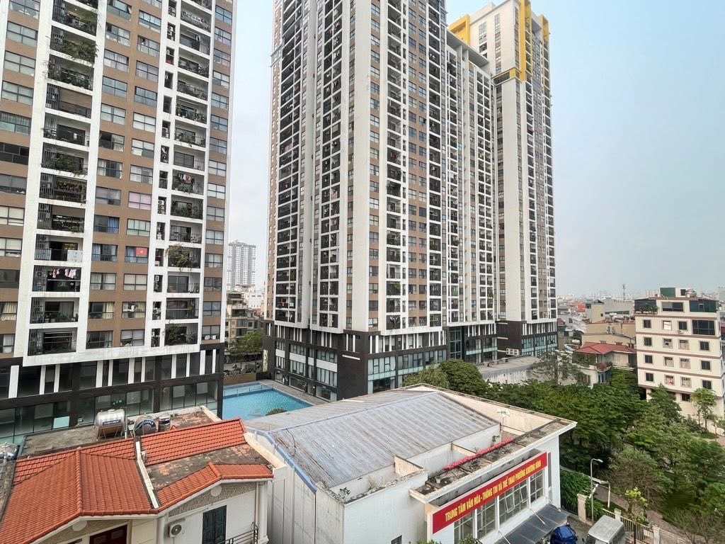 19,4 triệu tỷ đồng tín dụng: Ngân hàng cũng không thể “gánh” bất động sản mãi - 1