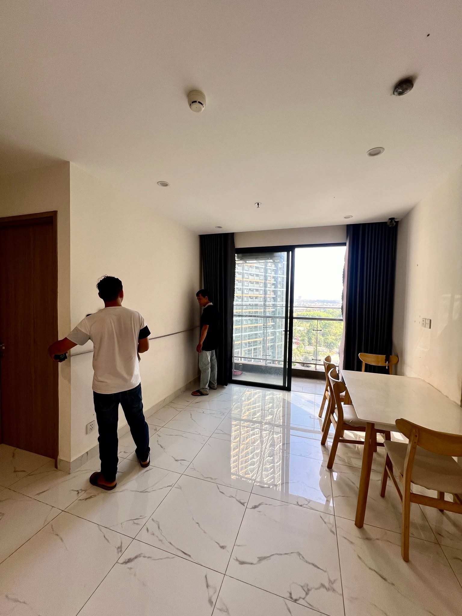 Mua nhà Hà Nội: Sở hữu "tổ ấm" hay tự đeo vào cổ "bản án" 30 năm? - 1