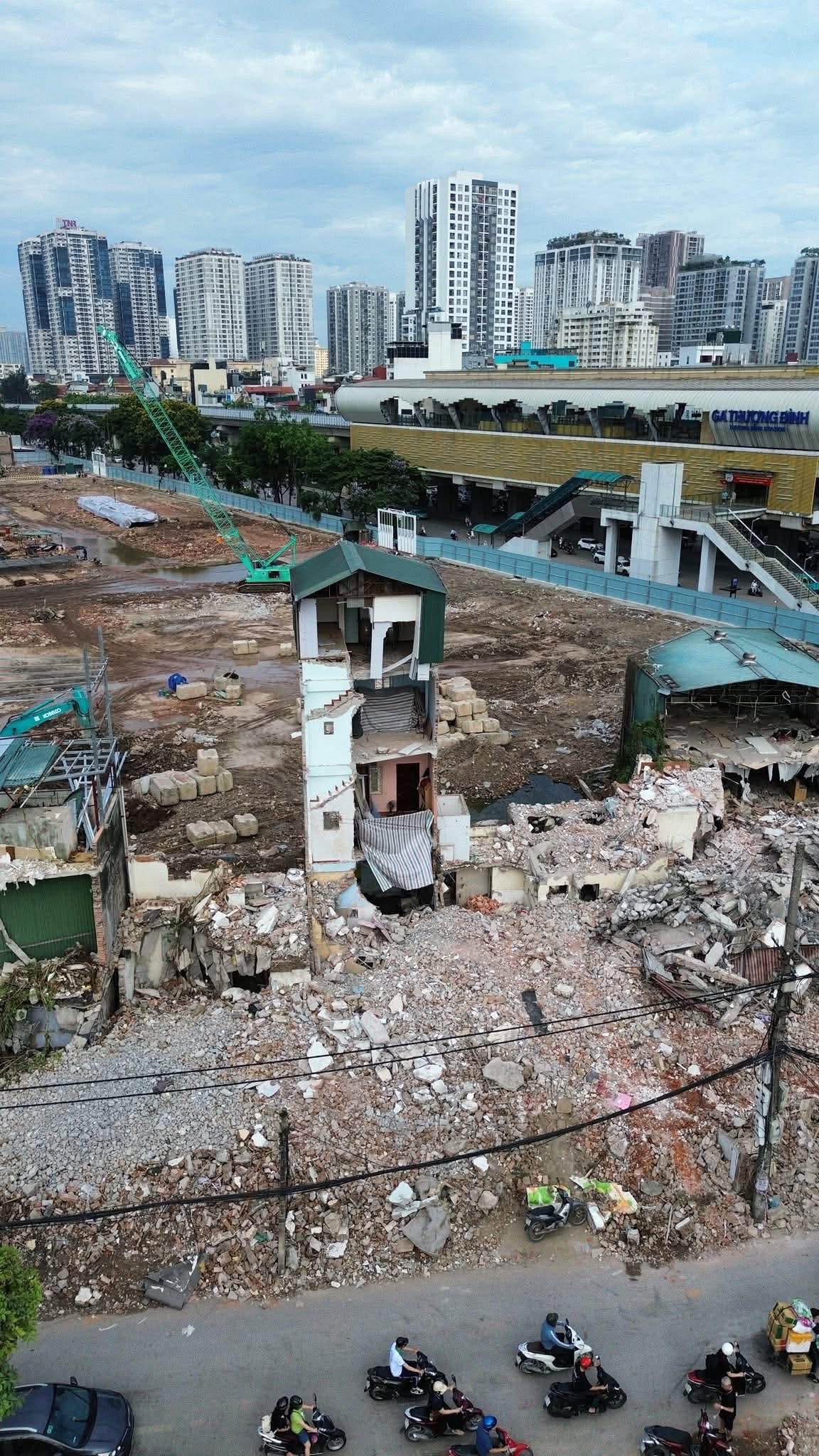 Khi người mua phải "vã mồ hôi hột" thì bất động sản đô thị liệu có còn là chân ái? - 1