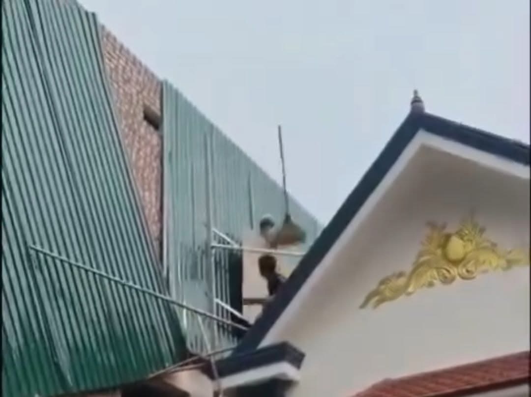 Mở cửa sổ nhìn sang nhà hàng xóm: Chuyện tưởng nhỏ nhưng dễ thành tranh chấp lớn - 1