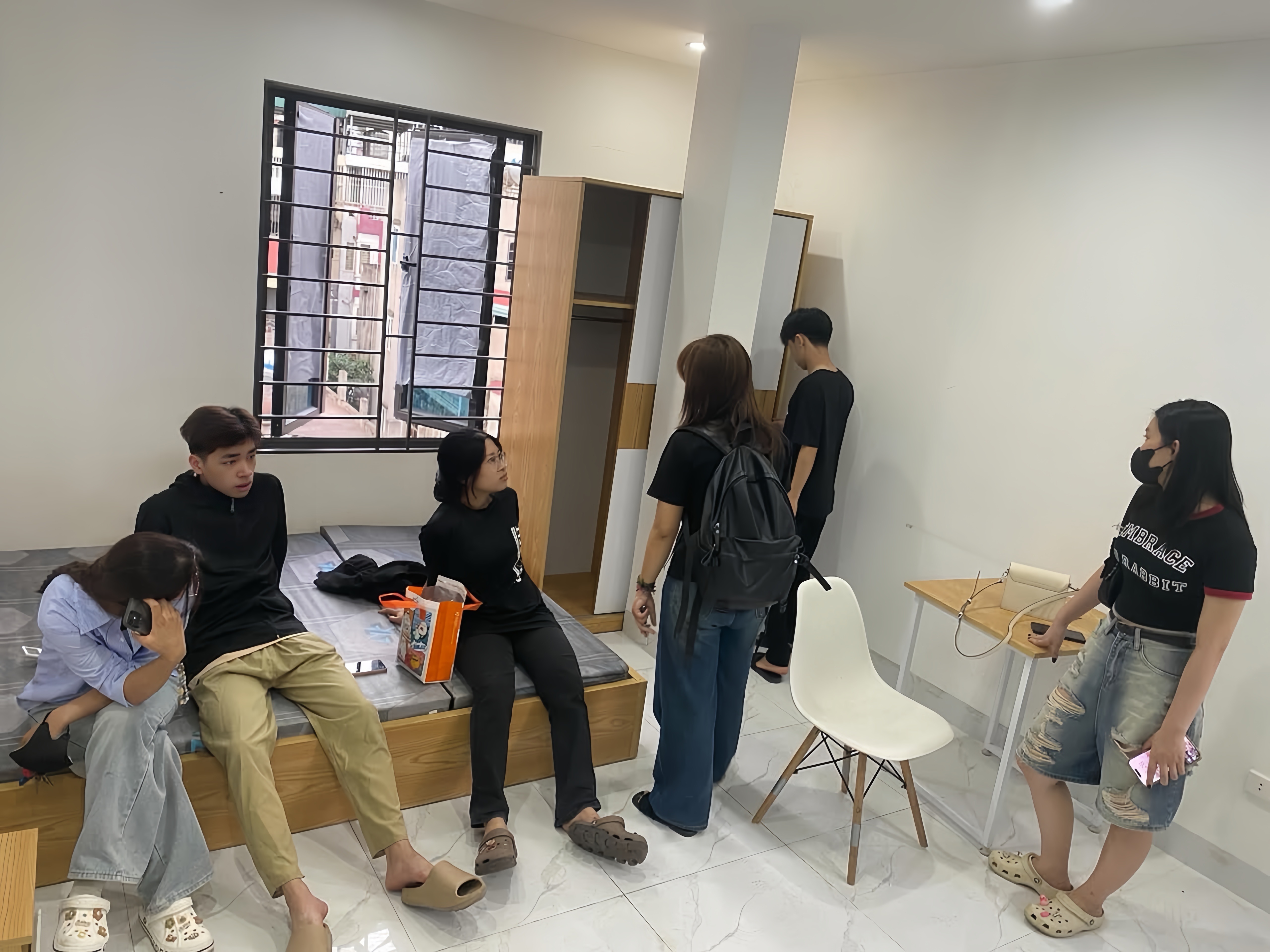 Có 10 tỷ mà mãi vẫn không dám mua nhà - 1