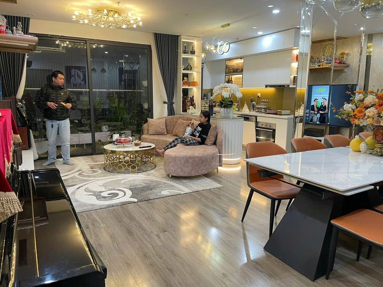 Cuộc rượt đuổi kiệt sức của dân văn phòng và giấc mơ mua nhà thành phố - 1