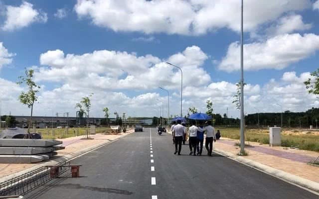 Sóng không nổi ở TP.HCM, nhà đầu tư đổ về vùng ven săn hàng “có sổ” - 1