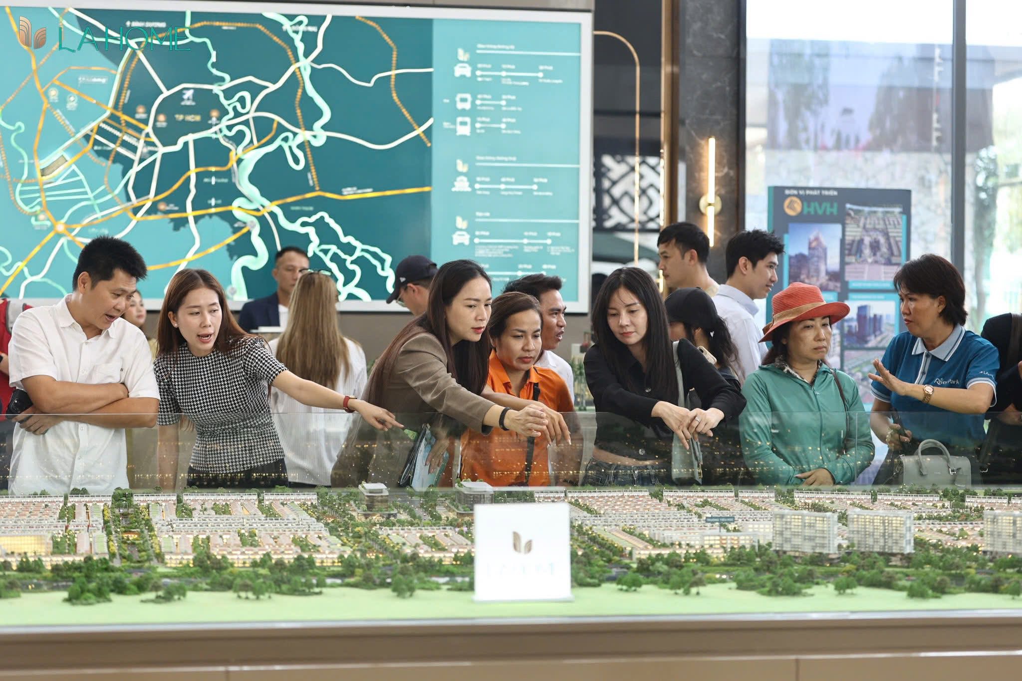 BĐS 2025: Vừa ngoi khỏi “đáy” đã ngắm… đỉnh mới - 1