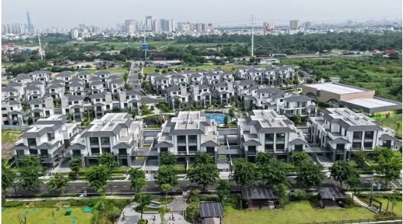 Nhà phố Sài Gòn giá 700 tỷ: Tiền nhiều để làm gì? Để mua… một căn nhà! - 1