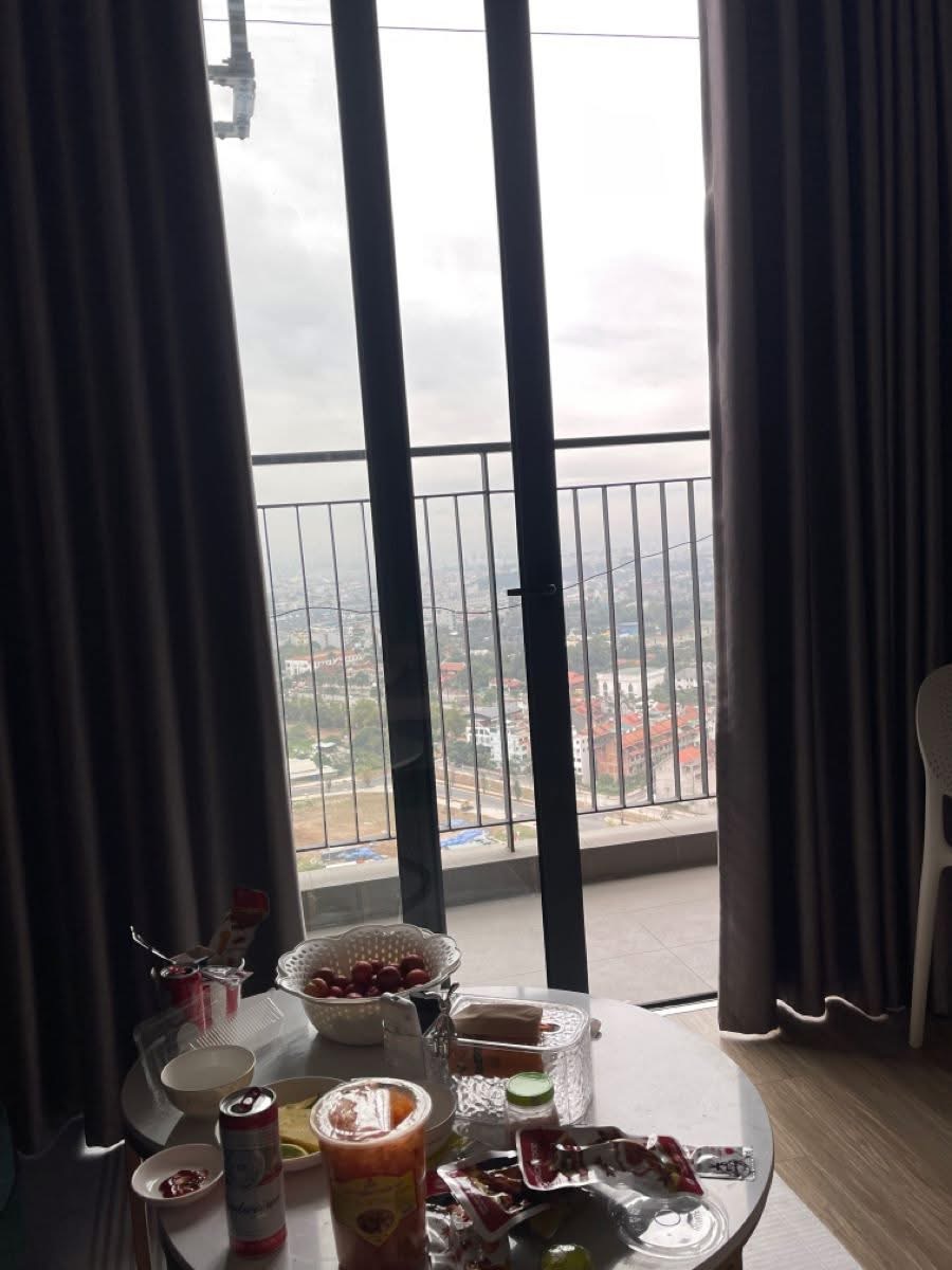 Có một thực tế ngày càng phũ phàng với người trẻ: Căn nhà đầu tiên đang dần vượt khỏi tầm tay của những người chỉ biết trông chờ vào lương hằng tháng - 1