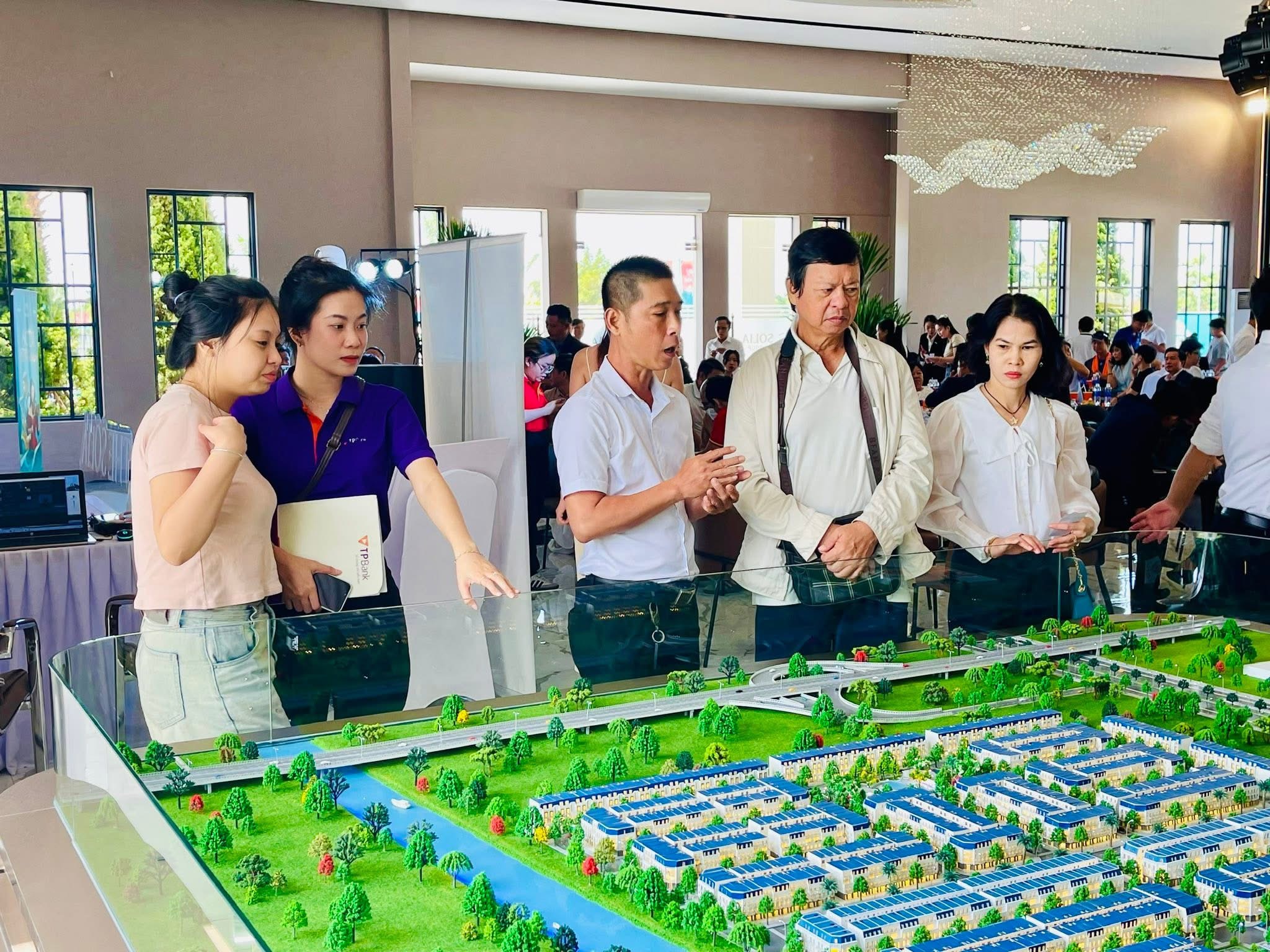 120-130 NĂM MỚI MUA ĐƯỢC CĂN HỘ, LIỆU CÓ BÌNH THƯỜNG? - 1