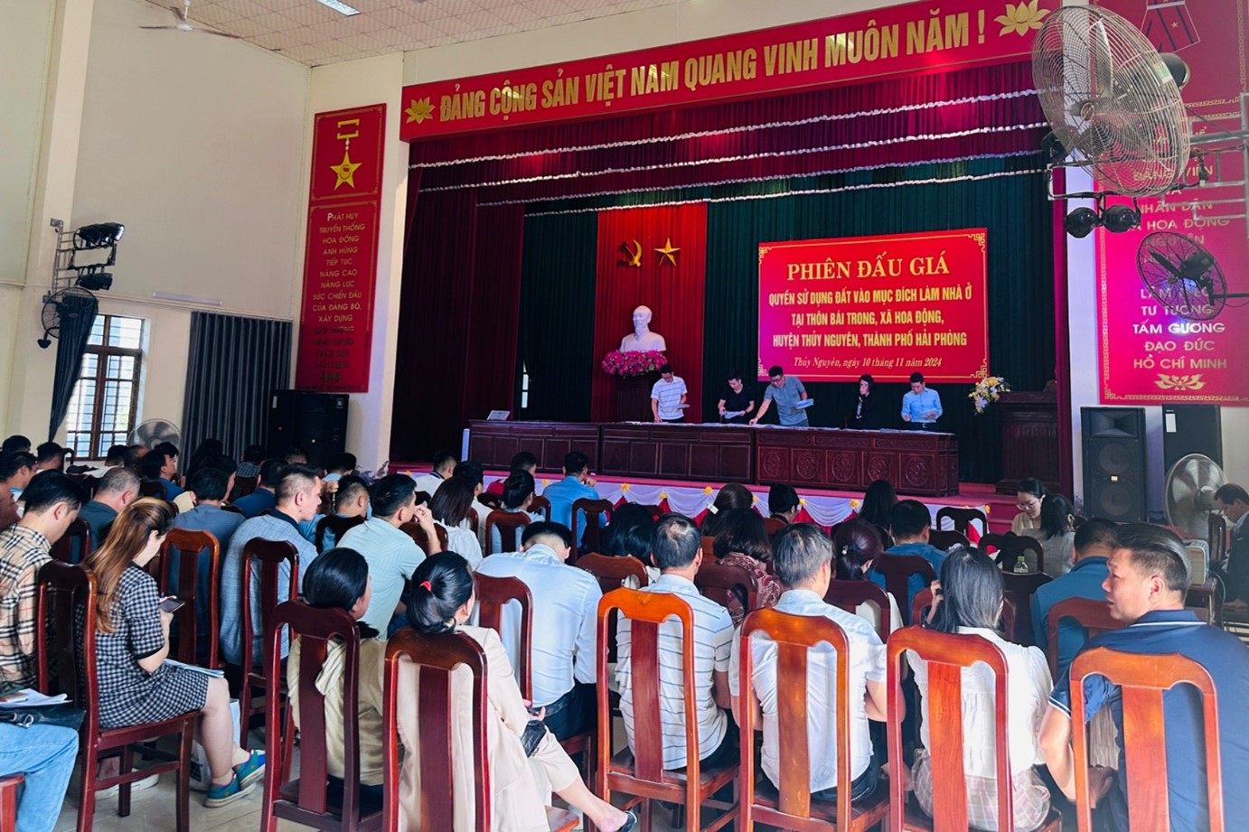 Hàng trăm người đấu giá đất ở Hải Phòng, hơn 3 tỷ mua được 73m2 - 1