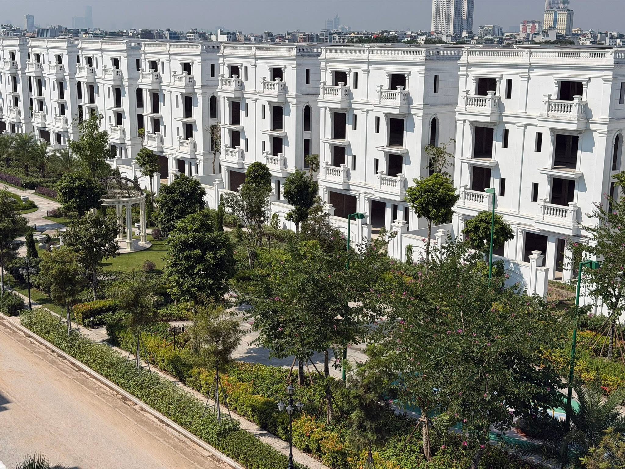 Cứ lương 5 triệu thì biết bao nhiêu cái 26 năm mới mua được chung cư - 1