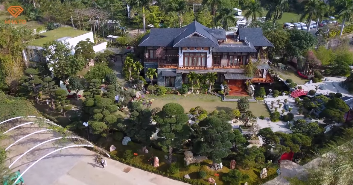 Bên trong biệt thự rộng 3000m2 phủ kín tùng Nhật và đá quý của vị chủ tịch U70 ở Vĩnh Phúc, giá trị không thể ước tính - 1