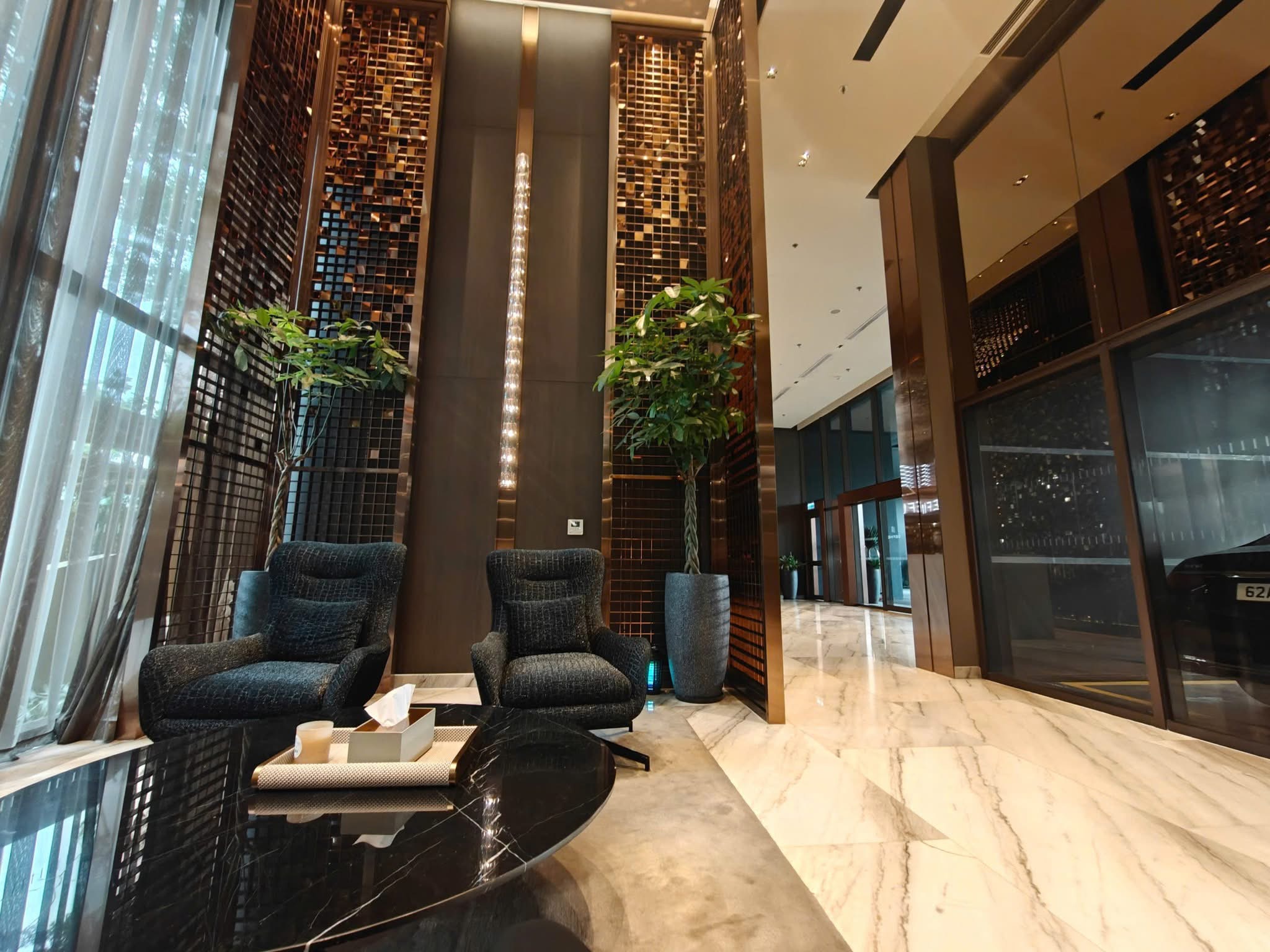 Tại sao nhà đầu tư ngoại không còn “mặn mà” với căn hộ khu đông TP.HCM? 📉🇻🇳 - 1