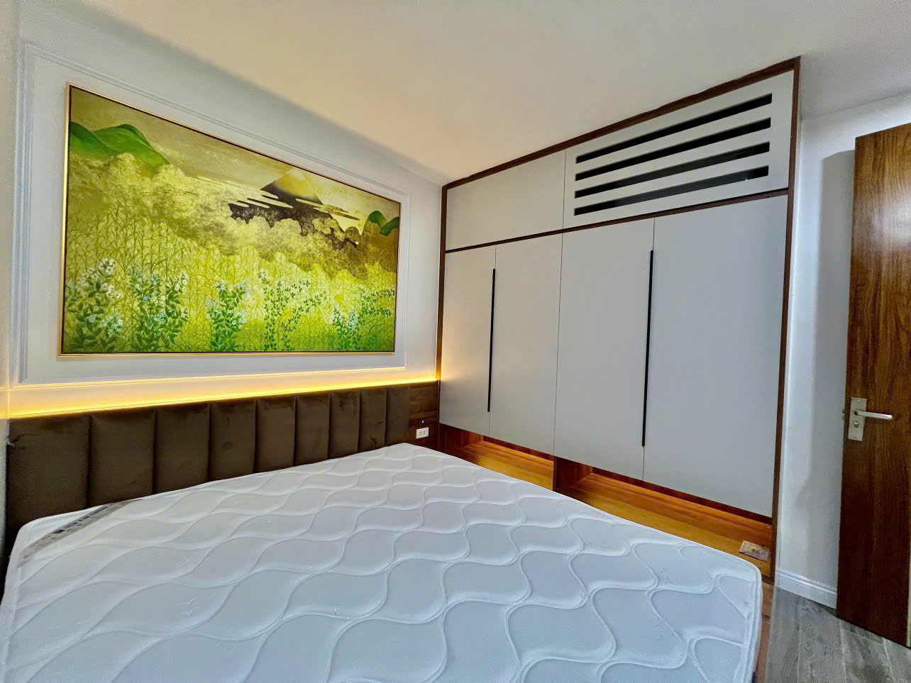 Cần bán căn hộ 98m2 chung cư Sapphire Palace số 4 Phố Chính Kinh, Thanh Xuân Hà Nội - Diện tích tim tường 98m2 thôn thủy 88m2 thiết kế 03 phòng ngủ, 02 vệ sinh, phòng khách, bếp, ban công Đông Nam, cửa chính Tây Bắc, nhà full nội thất, sổ đỏ chính chủ - 3