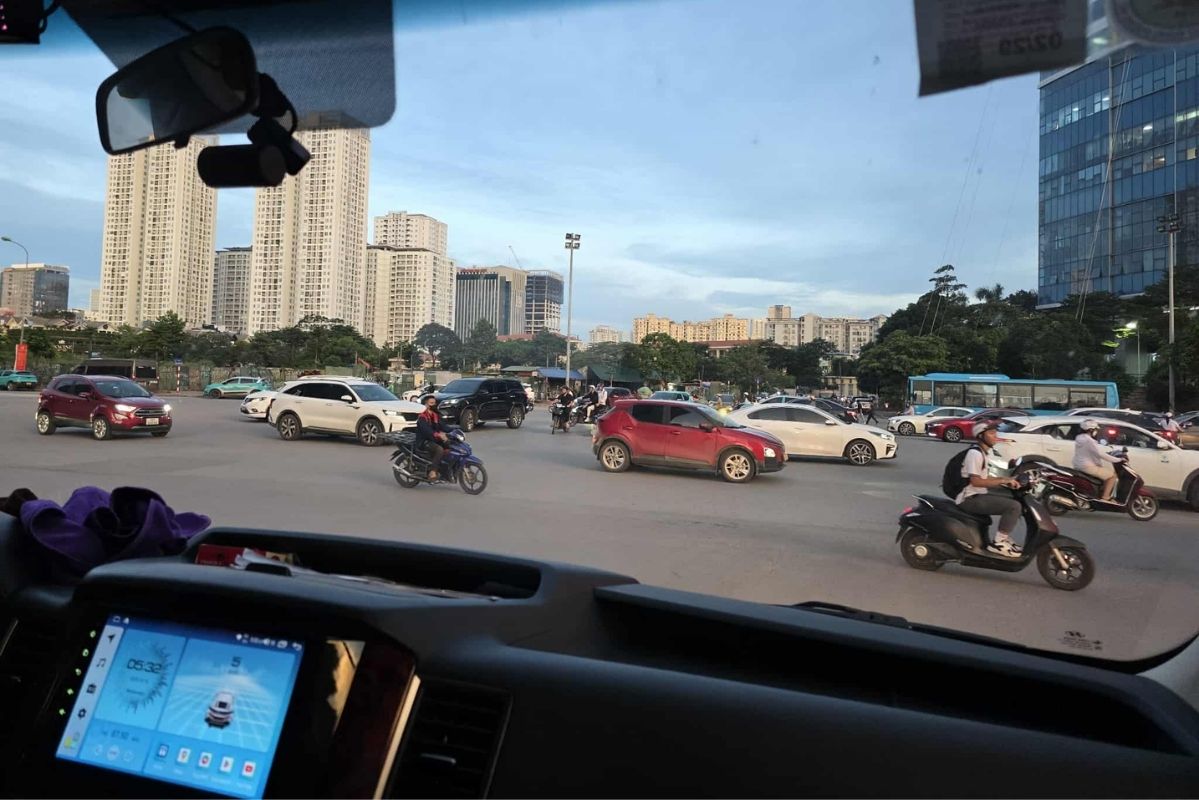 GIÁ CHUNG CƯ ĐẮT ĐỎ, NGƯỜI TRẺ SÁNG ĐI LÀM TẠI THÀNH PHỐ, TỐI TRỞ VỀ QUÊ  - 1