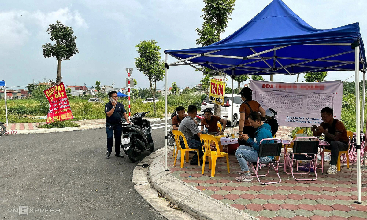 Nhà đầu tư mất tiền tỷ vì lướt sóng đất vùng ven - 1