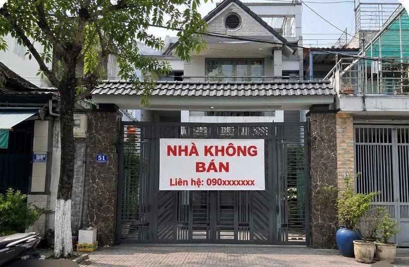 NHÀ KHÔNG — BÁN.  - 1