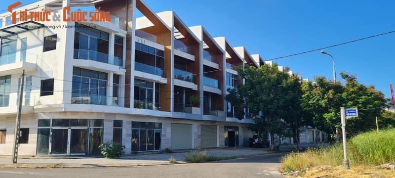 Đà Nẵng: “siêu phẩm" Marina Complex với chuỗi shophouse 2 mặt tiền đầu tiên giờ hoang tàn đến khó tin.... - 1