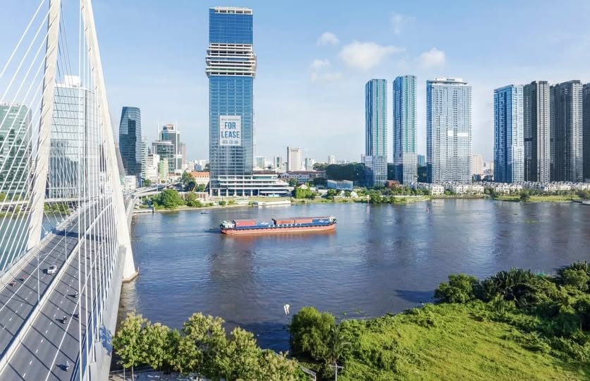 Nhìn thẳng: Nhà người giàu xa người nghèo  - 1