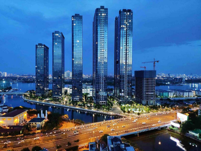 NÓNG: Giá chung cư hạng sang ở TP.HCM đã lên 222 triệu/m2, các bạn trẻ có thể yên tâm...ngừng mơ về việc mua nhà!  - 1
