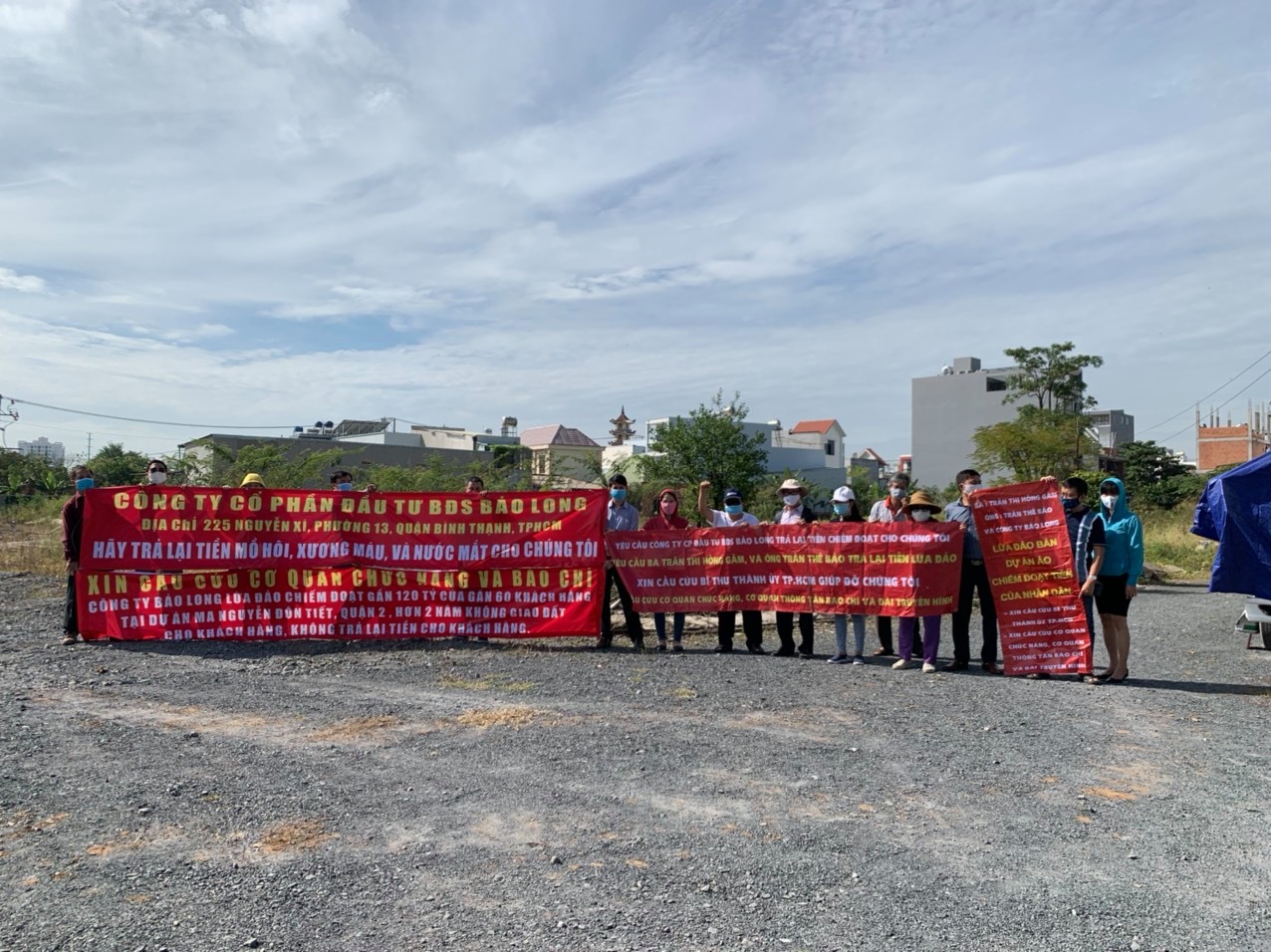 Khách hàng biểu tình kêu cứu tại dự án ma phường Cát Lài của công ty Bảo Long - 1