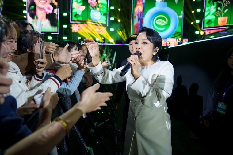 Chào năm mới giữa xanh tươi tại đại nhạc hội Countdown 2026 khắp ba miền của Ecopark - Ảnh 4