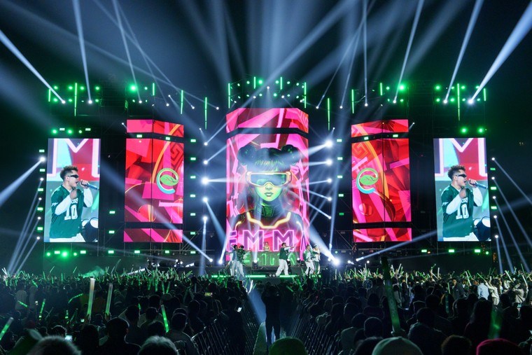 Chào năm mới giữa xanh tươi tại đại nhạc hội Countdown 2026 khắp ba miền của Ecopark - Ảnh 2