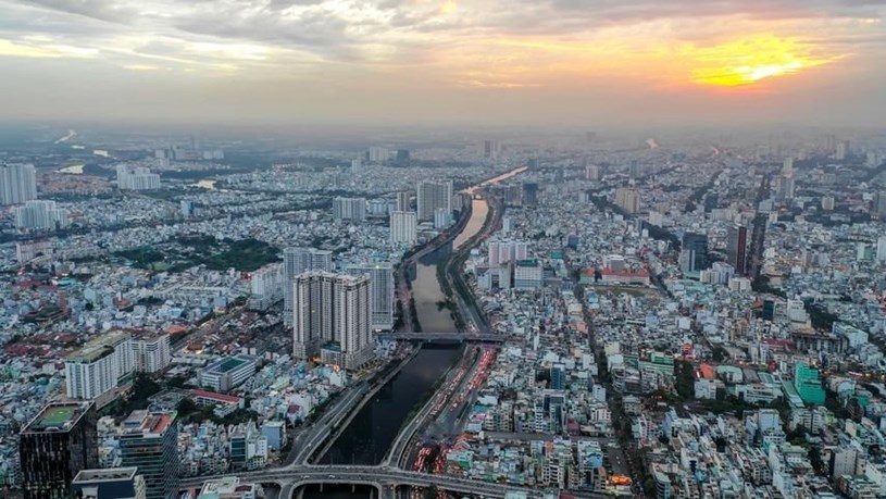 Bất Động Sản 2025: T&#226;m L&#253; Nh&#224; Đầu Tư, Cơ Hội V&#224; Ph&#226;n Kh&#250;c S&#225;ng Gi&#225; Trong Năm Ất Tỵ  - Ảnh 6