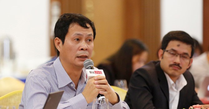 Ông Đặng Văn Quang (người cầm micro), Giám đốc JLL tại Việt Nam.