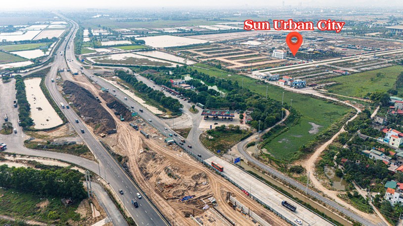 Sun Urban City với vị trí lý tưởng, “tâm điểm” giao thoa các tuyến giao thông trọng điểm, cách Hà Nội chỉ khoảng 50km.