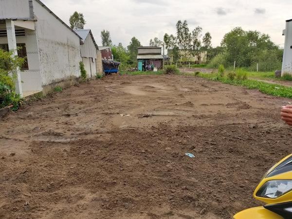Một lô đất đang được san nền để rao bán tại Tam Thôn Hiệp, Cần Giờ. Ảnh: Việt Dũng