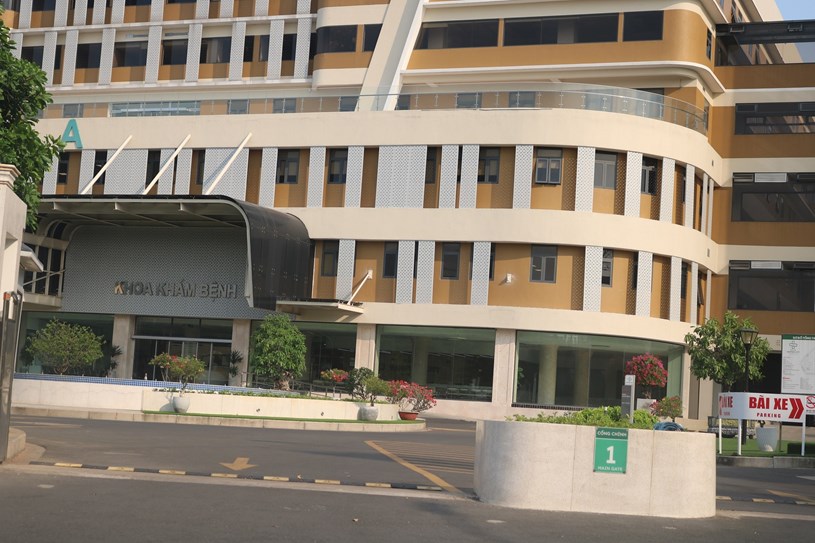 Vạn Ph&#250;c City: Địa điểm tổ chức Anh trai say hi, biệt thự trăm tỷ ho&#224;nh tr&#225;ng nhưng hoang lạnh  - Ảnh 2