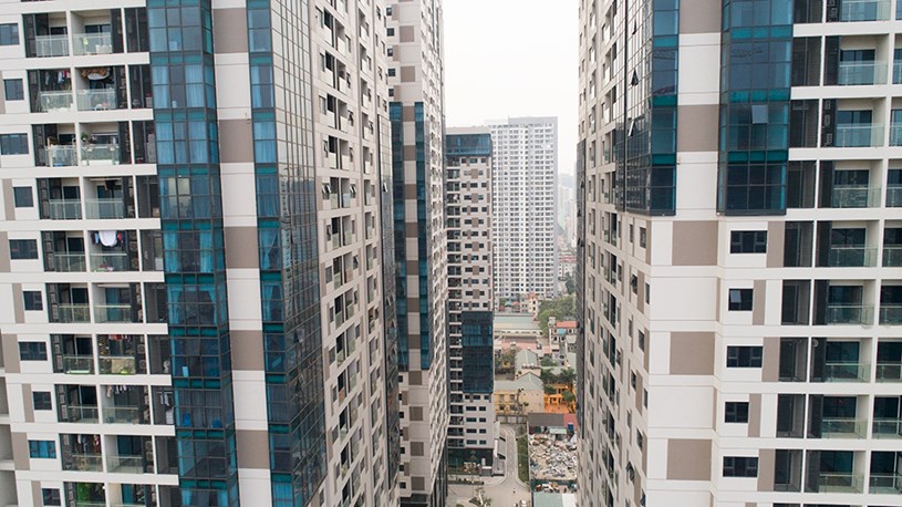 Theo thống kê của Hội Môi giới BĐS Việt Nam, tính riêng trong năm 2018, tổng nguồn cung căn hộ chung cư ở Hà Nội là hơn 39.000 căn, chiếm tỷ trọng lớn nhất trong các sản phẩm BĐS cung cấp cho thị trường. Theo dự báo mới đây của Savills Việt Nam, năm 2019, thị trường chung cư ở Hà Nội dự kiến đón nhận nguồn cung khoảng 41.300 căn. Với sự tăng trưởng của thị trường căn hộ chung cư hiện nay, các chuyên gia BĐS và kiến trúc đánh giá áp lực giao thông ở Hà Nội ngày càng tăng.